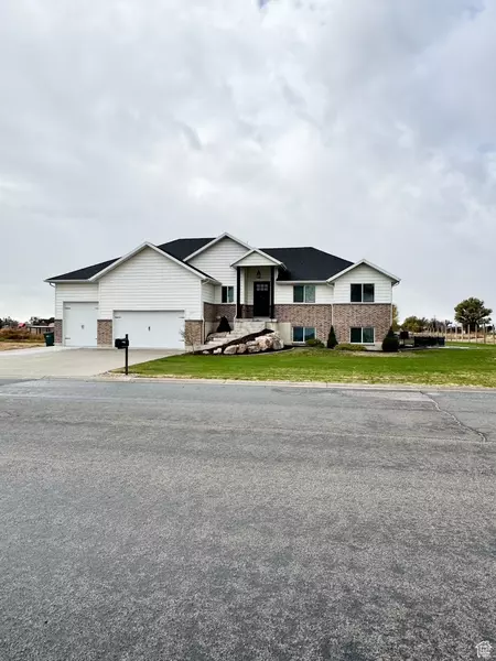 5517 S 6800 W, Hooper, UT 84315