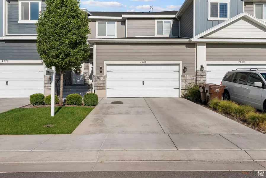 7235 N RED CLOVER WAY E, Eagle Mountain, UT 84005