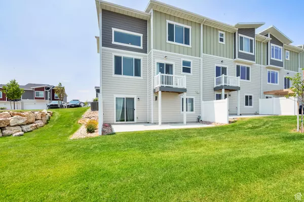 Saratoga Springs, UT 84045,2038 N RED YEARLING DR