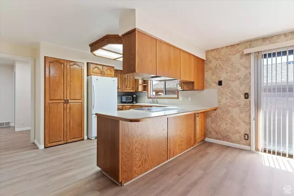 Layton, UT 84040,1920 N 2550 E
