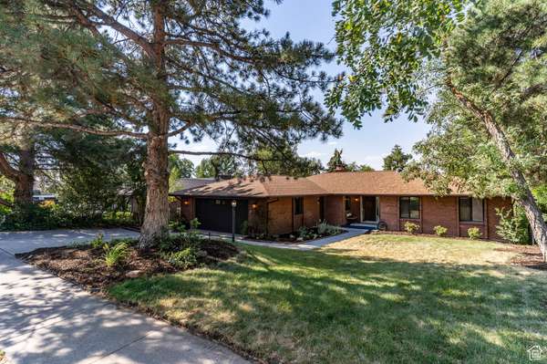 2495 E GRANITE HILLS CIR, Sandy, UT 84092