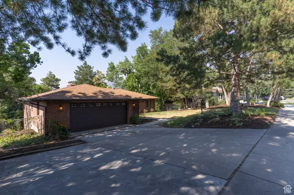 Sandy, UT 84092,2495 E GRANITE HILLS CIR