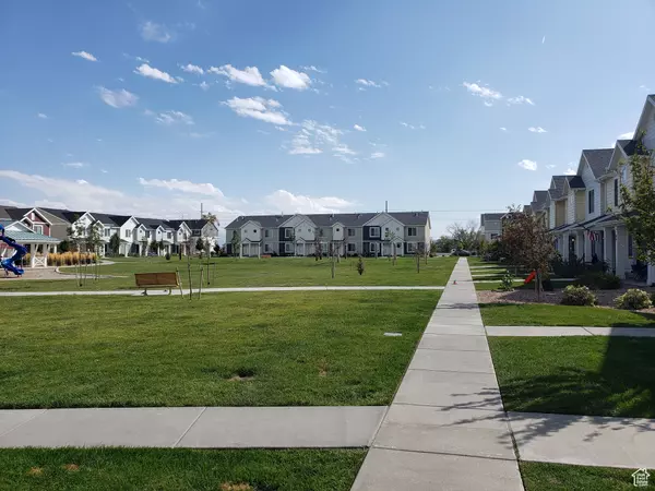 Saratoga Springs, UT 84045,77 N VOYAGER LN