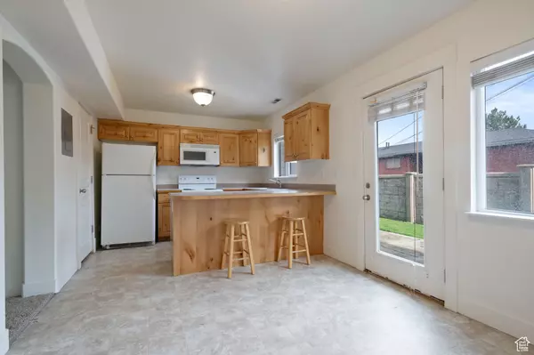 Provo, UT 84606,381 S STATE ST E #12