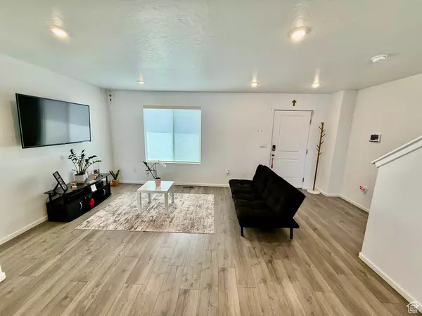 Tooele, UT 84074,1934 N TEN HENS AVE #1140