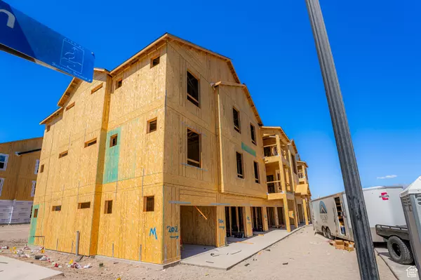 Saratoga Springs, UT 84045,837 N PUGH LN #M302