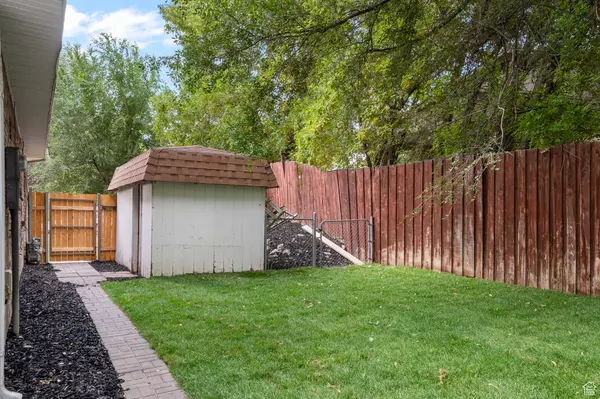 Cottonwood Heights, UT 84093,1243 E SIESTA DR