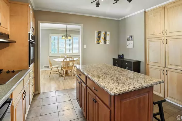 Bountiful, UT 84010,1871 S 350 E