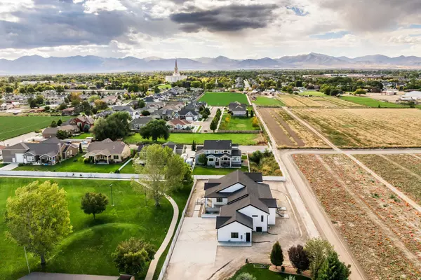 South Jordan, UT 84095,1104 W 10125 S