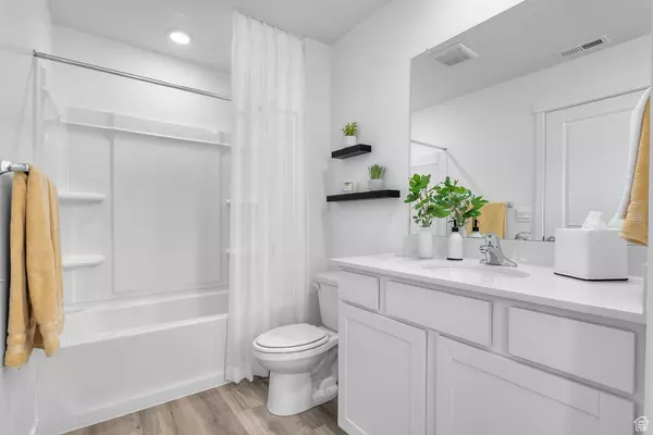 Saratoga Springs, UT 84045,93 N CARPENTER LN #1810
