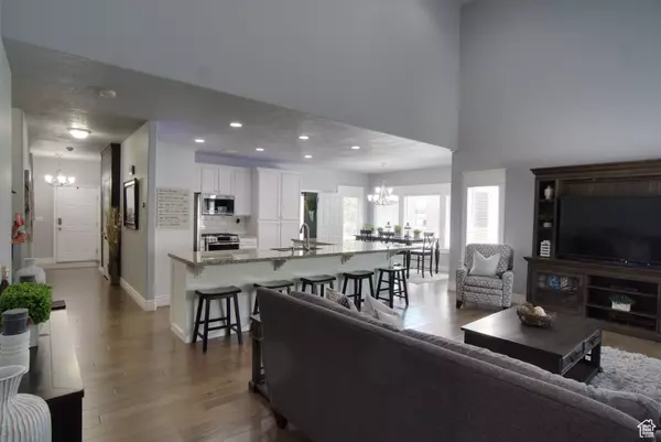 South Jordan, UT 84009,4622 W PALE MOON LN S