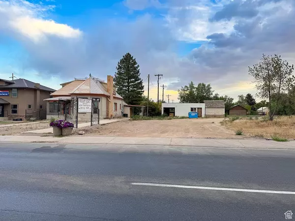 Vernal, UT 84078,235 W MAIN ST
