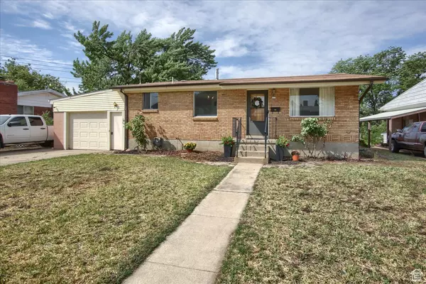 227 N TERRACE DR, Clearfield, UT 84015