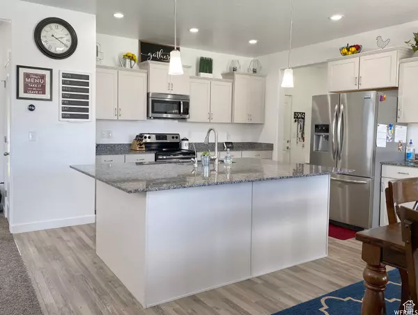 Saratoga Springs, UT 84045,62 E PARADISE CT