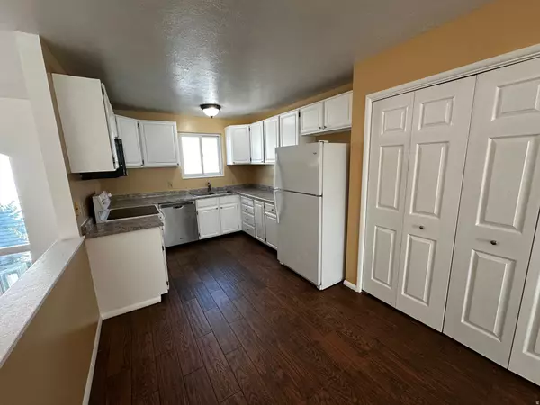 West Valley City, UT 84120,3087 S DERBYSHIRE