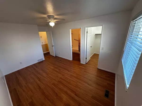 West Valley City, UT 84120,3087 S DERBYSHIRE