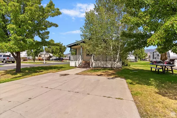 West Haven, UT 84401,1399 W 2100 S #163