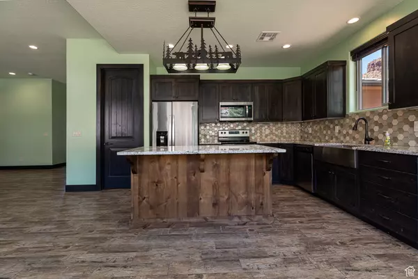 Kanab, UT 84741,500 E MOHAWK DR