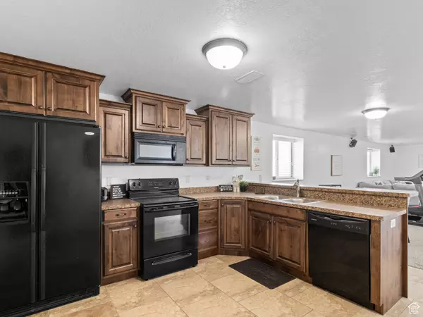 North Ogden, UT 84414,2169 N 250 E