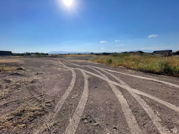 Lewiston, UT 84320,211 N 1300 E #203