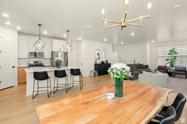 South Jordan, UT 84009,11623 S SILVER POND DR