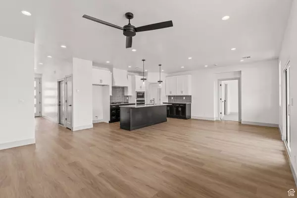 Washington, UT 84780,1033 E COYOTE CREST DR