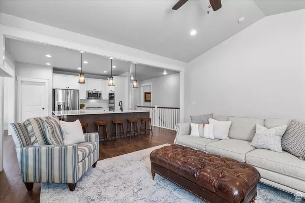 South Jordan, UT 84009,10858 S PORCINI DR