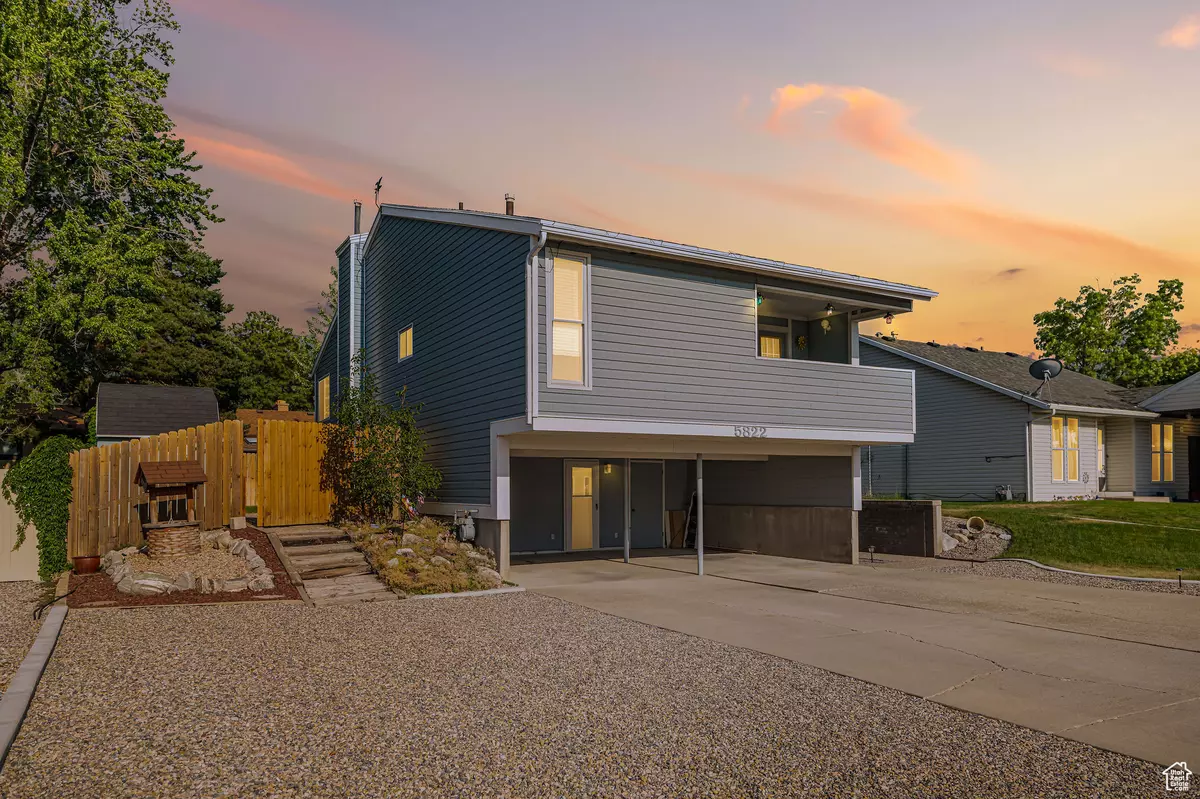 South Ogden, UT 84403,5822 PARK LN S