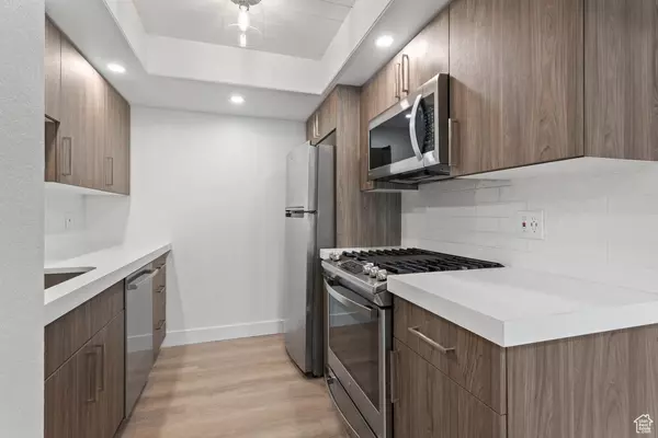 Salt Lake City, UT 84102,525 S 900 E #B2