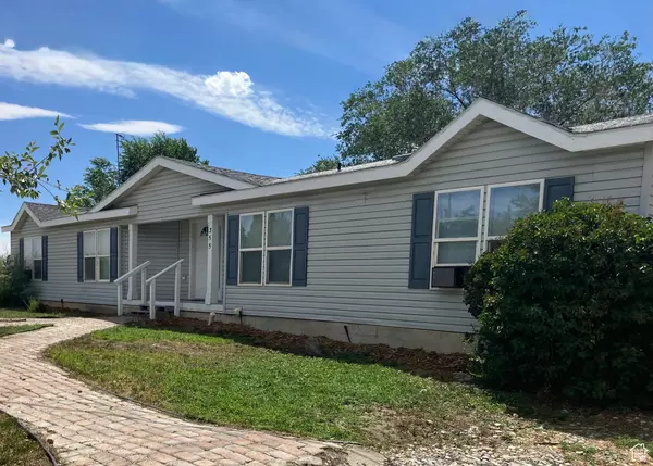 Huntington, UT 84528,355 N 300 E