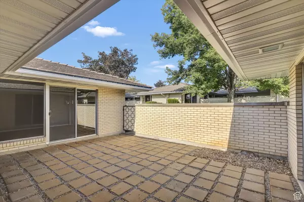 Holladay, UT 84117,1872 E 5150 S