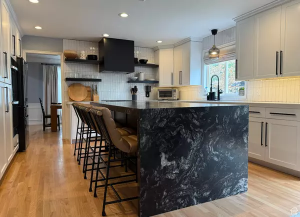 Sandy, UT 84093,9161 S WEDGEFIELD DR E
