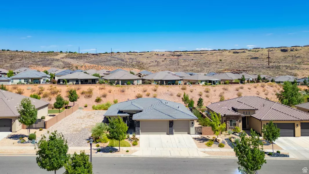 596 N SAGE CREST DR, Washington, UT 84780