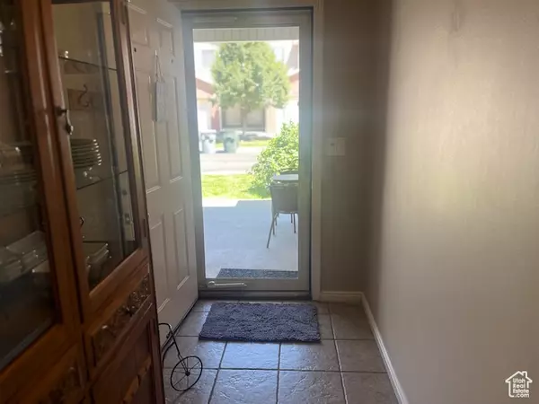 South Jordan, UT 84009,10520 S SAGE VISTA WAY