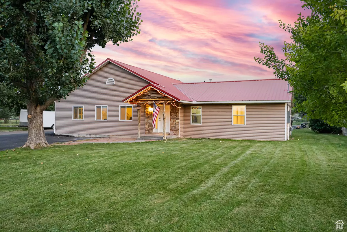Vernal, UT 84078,222 E 1500 S