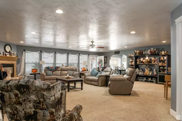 Lapoint, UT 84039,9581 E 8000 N