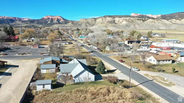 Tropic, UT 84776,41 W BRYCE WAY
