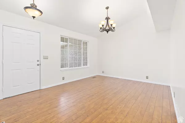 West Jordan, UT 84084,7721 S SUNSET CIR W
