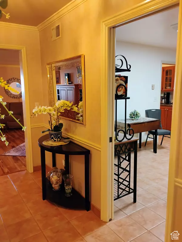 Salt Lake City, UT 84106,2760 S HIGHLAND DR E #7