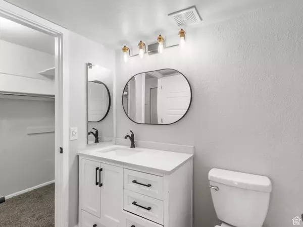 Cottonwood Heights, UT 84047,6844 S COUNTRYWOODS CIR