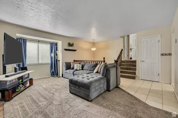 Clearfield, UT 84015,228 N 500 W