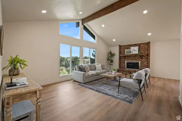Layton, UT 84040,2719 OAK LN