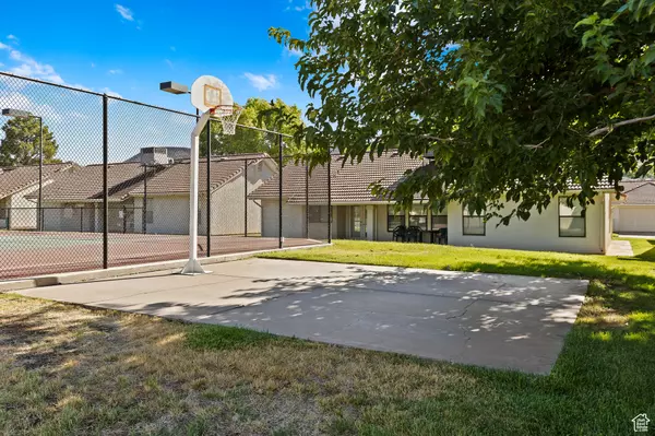St. George, UT 84770,275 S VALLEY VIEW DR #J202