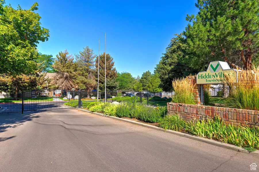 618 E COBBLESTONE LN, Midvale, UT 84047