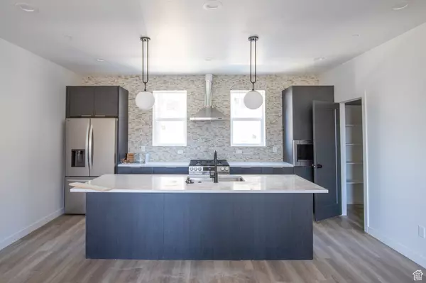 Salt Lake City, UT 84107,594 E BETSEY CV S #17