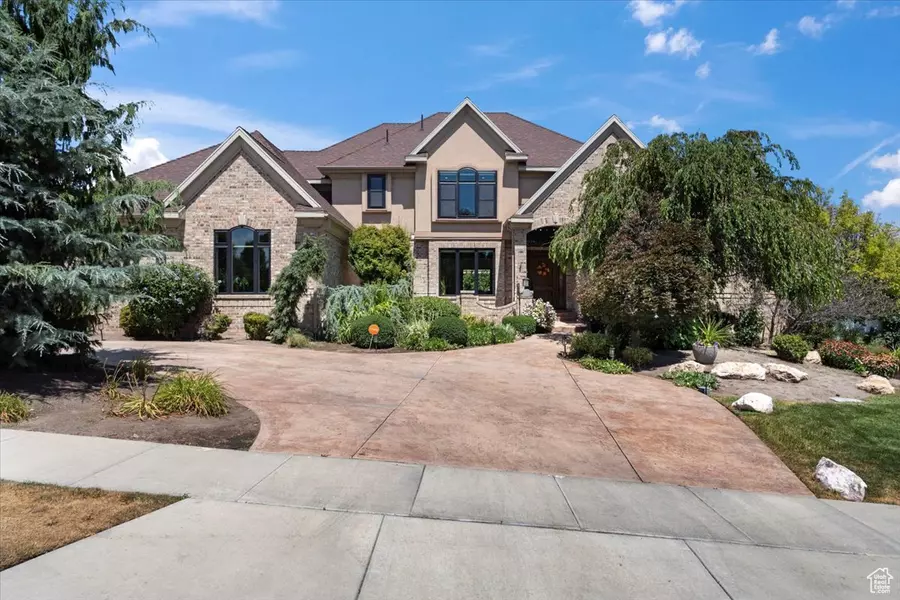 1064 W PARK PALISADE DR, South Jordan, UT 84095