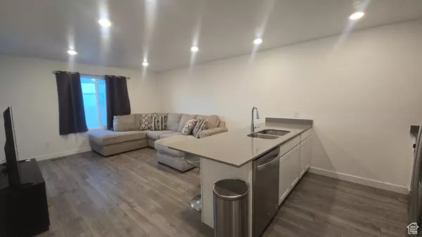 Saratoga Springs, UT 84045,1048 E SCUTTLEBUTT LN