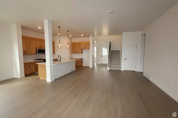 West Jordan, UT 84081,7184 S SAGE RUN RD