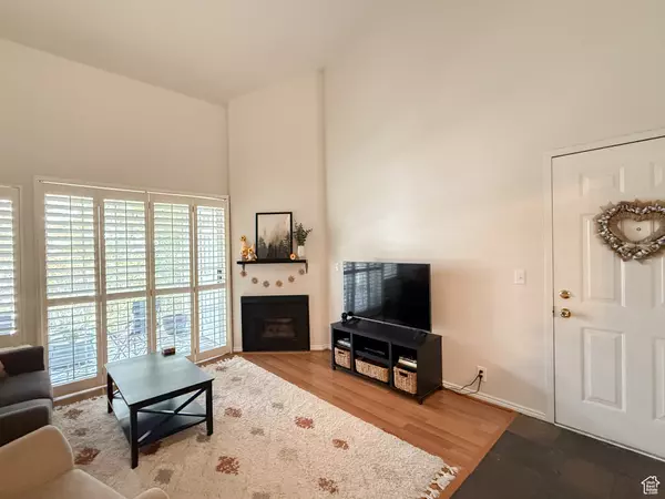Bountiful, UT 84010,650 S MAIN ST #6304