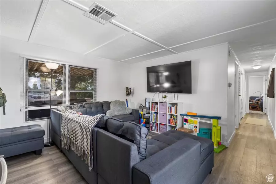 2875 N HILL FIELD RD #17, Layton, UT 84041